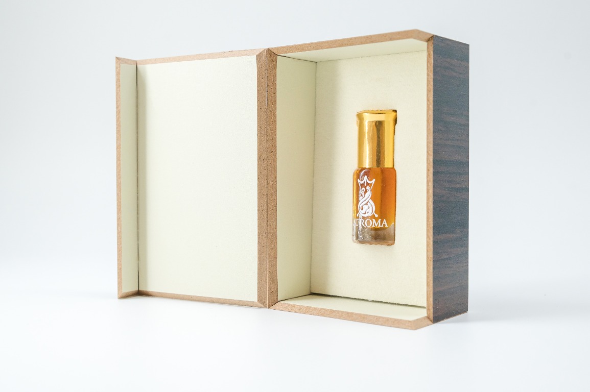 DEHN-UL-OUD perfume